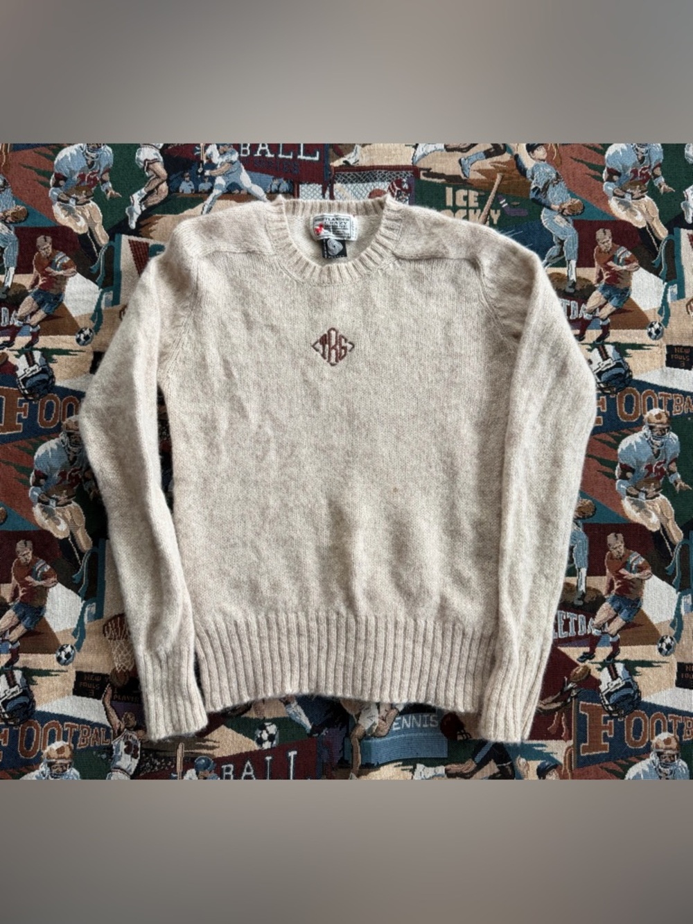 Vintage 70s Women’s Shetlander Crazy Horse Beige Wool Sweater